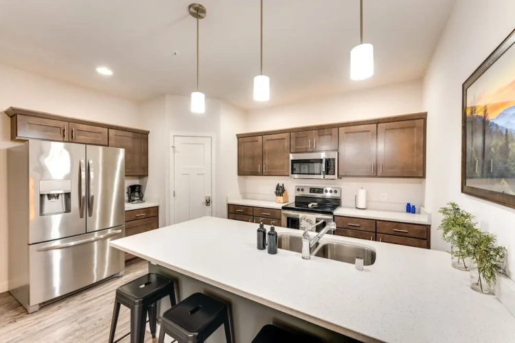 2 Bedrooms Apartment