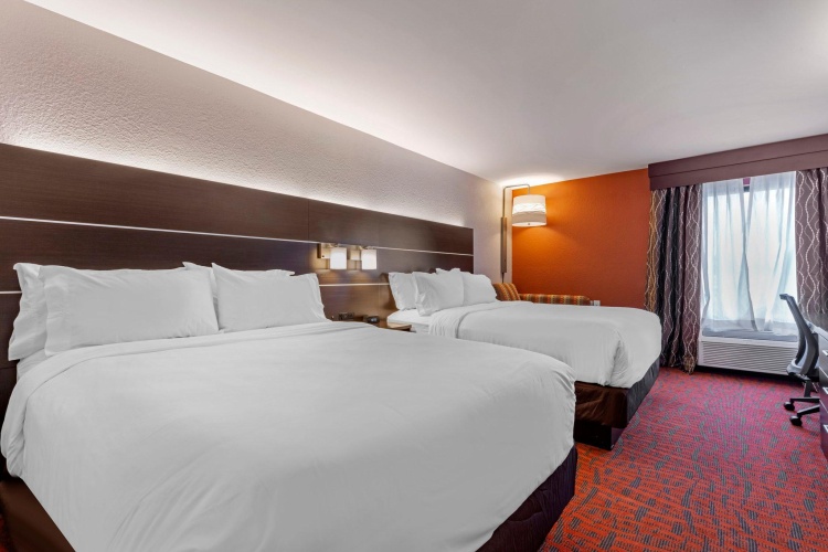 Standard Quadruple room