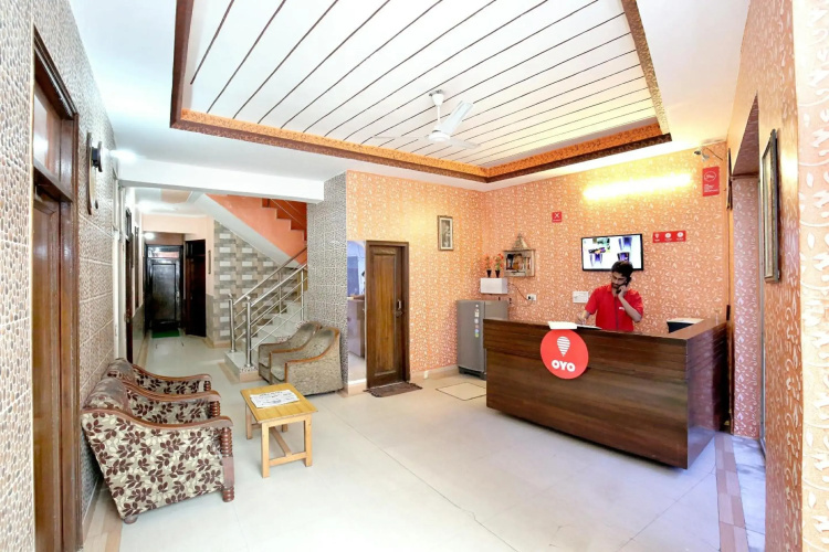 OYO 9229 GMG Hotel