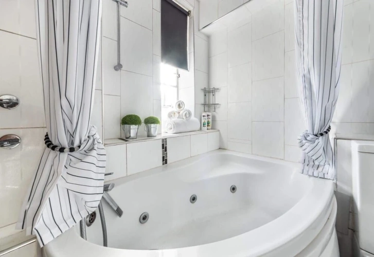 2 Bedrooms Luxury Apartment