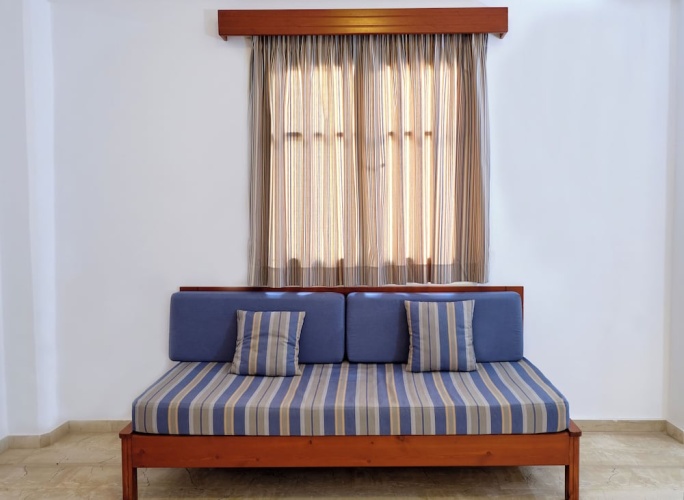 1 Bedroom Quintuple Apartment with partial sea view