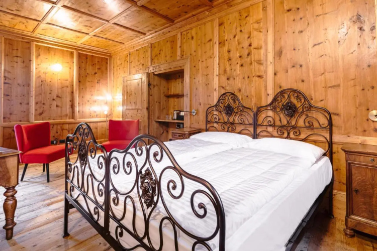 Curt di Clement Eco Mobility Hotel