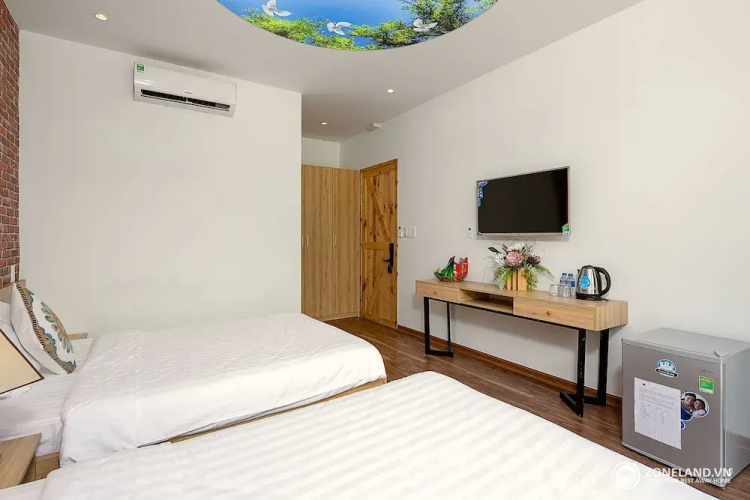 Tropical Forest Hostel & Apartments