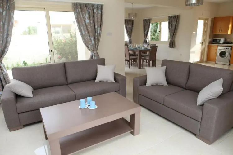 Anthorina Villa 13