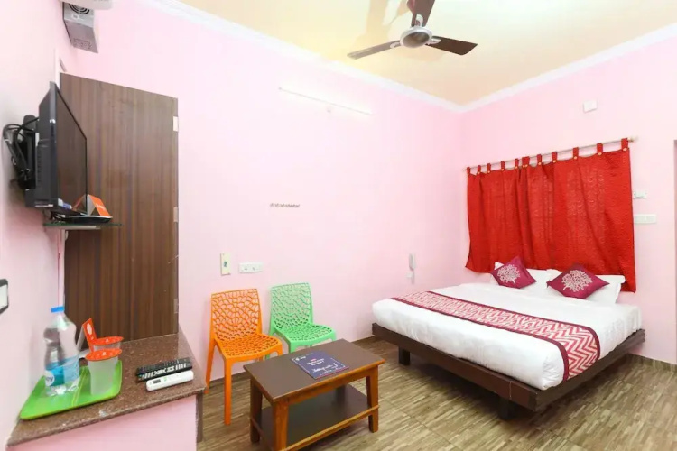 OYO 15162 DJR Grand
