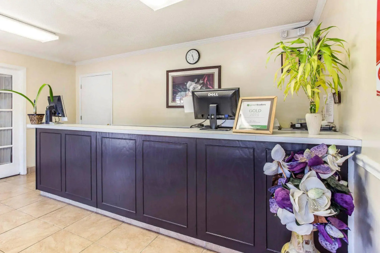 Econo Lodge Santee