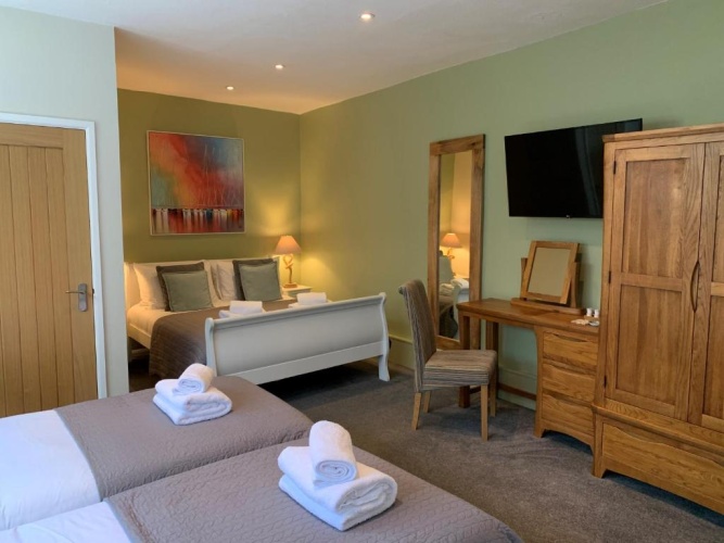 Standard Quadruple room