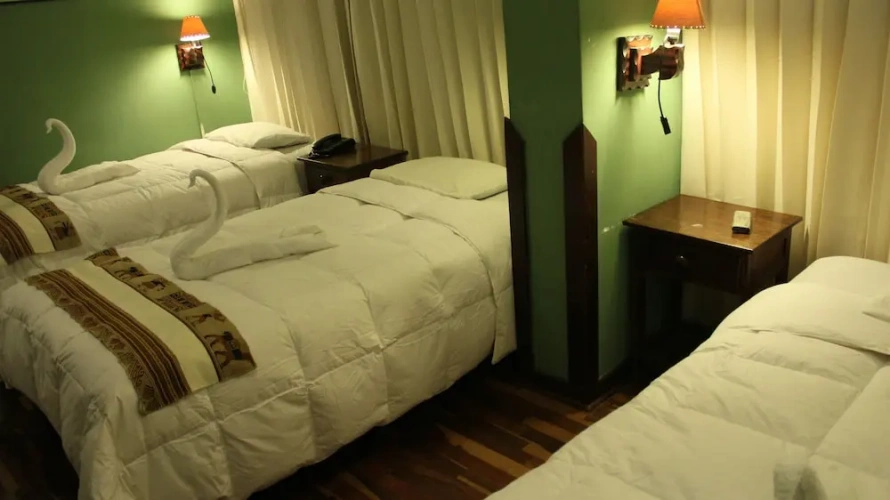 Standard Triple room