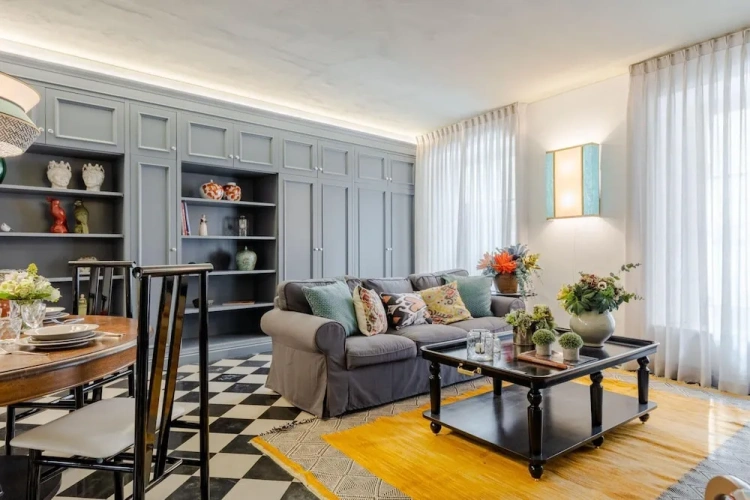 Quadruple Apartment