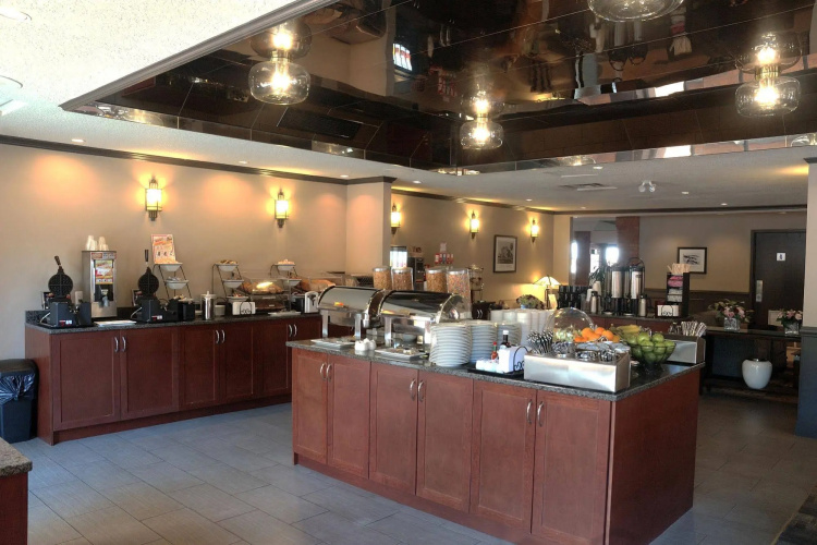 The Embassy Inn photo 17