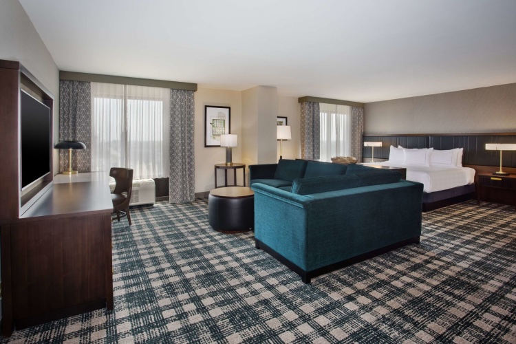 Doubletree By Hilton Lansing photo 8