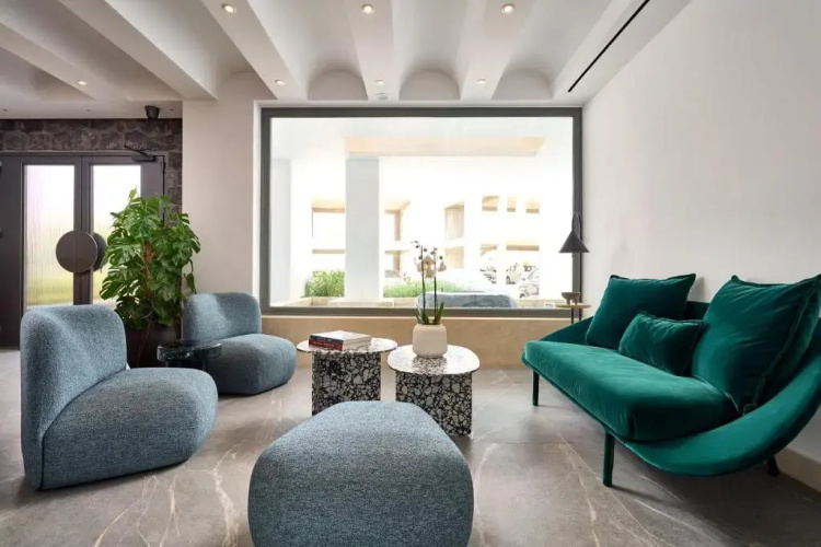 Alleys All-Suite Hotel & Spa