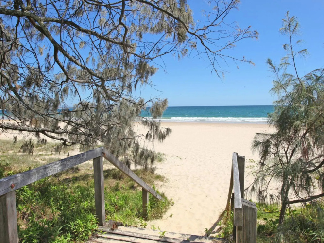 Windmill 4 - Two Bedroom Beachside Apartment on Parkyn Parade!