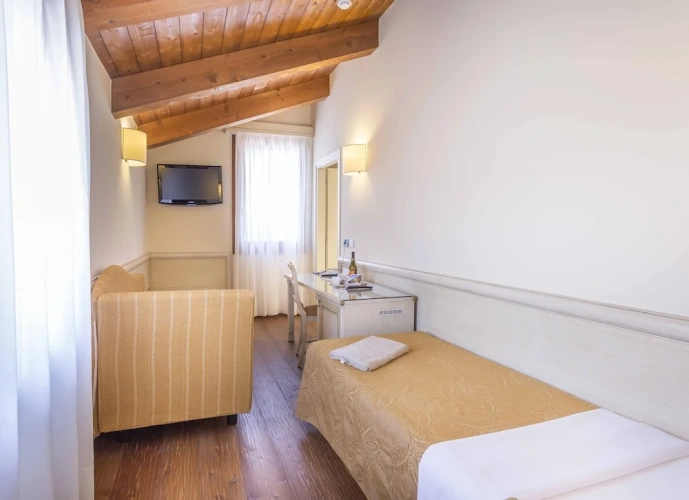 Superior Single room