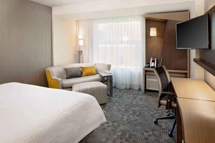 Courtyard by Marriott Dallas Downtown/Reunion District