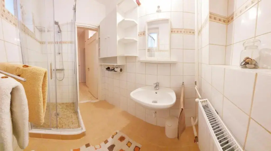Anna Apartman