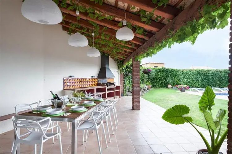 Villa Garriguella