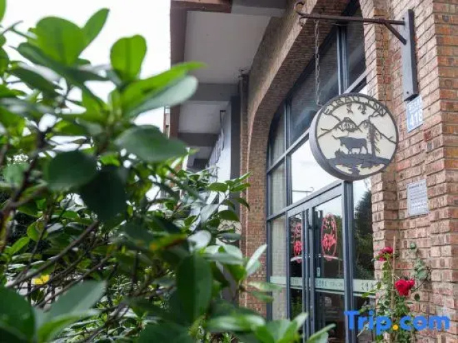 Aibao Hotel
