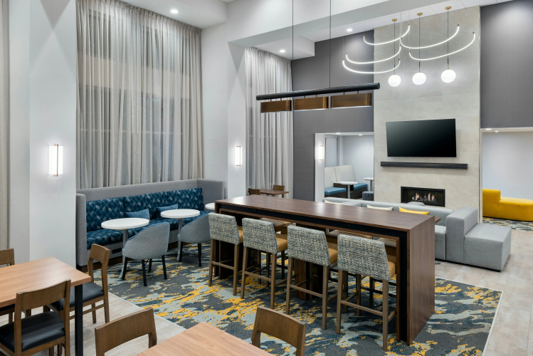 Hampton Inn & Suites Cleveland-Beachwood photo 7