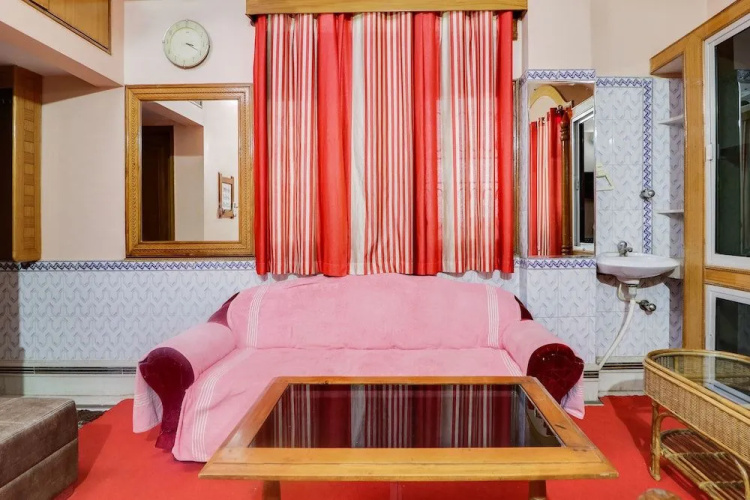 Spot On 45094 Hotel Madhu Complex