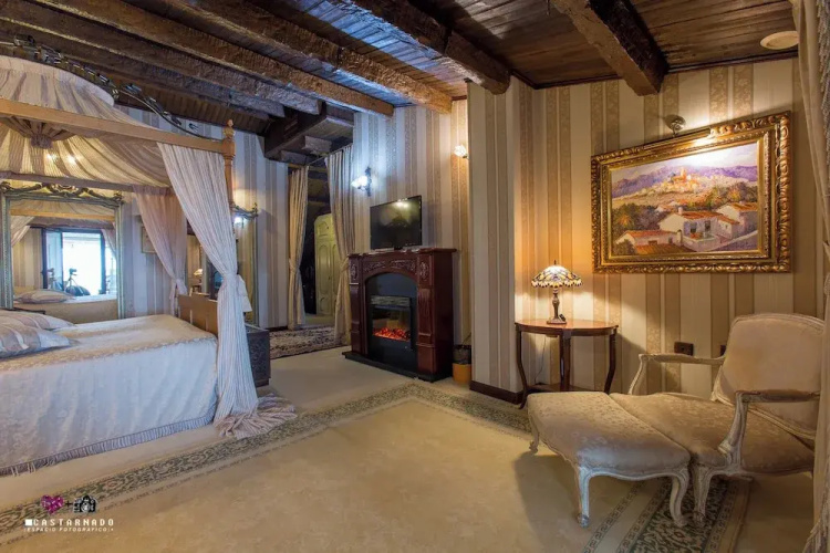 Hotel Masia de Lacy