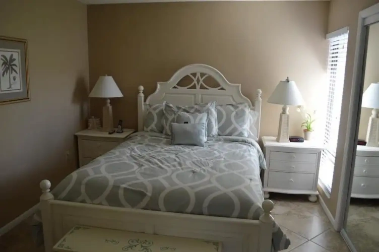 2 Bedrooms Comfort room with view