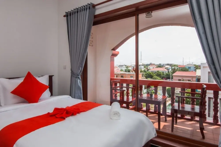 Standard Single room with balcony and with pool view