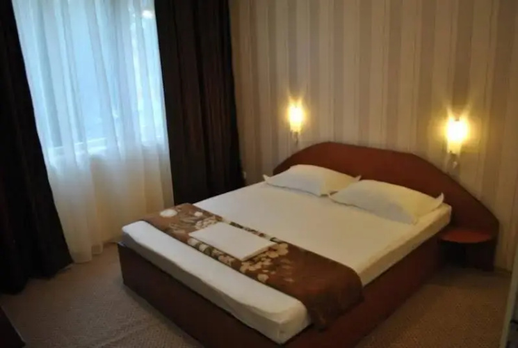 Hotel Holiday