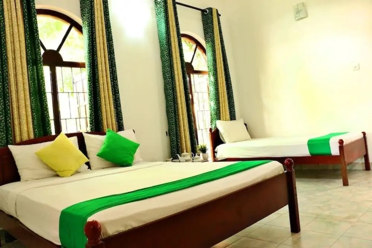 Economy Triple room