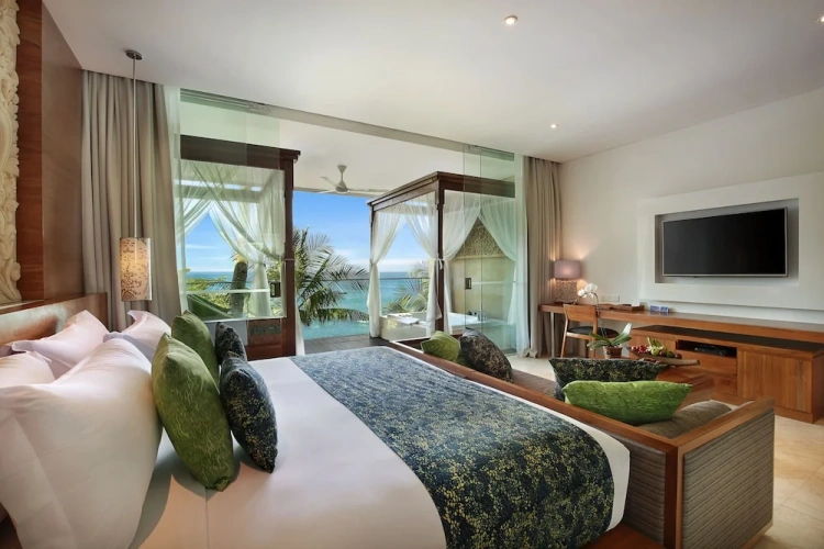 Luxury Suite with ocean view