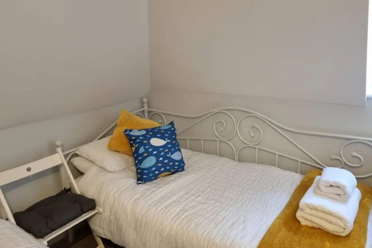 2 Bedroom Seafront Apartment