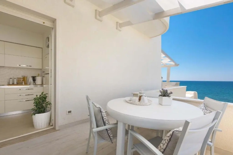 Villa beachfront