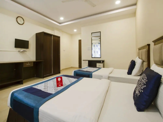 Sravya Compact Residency by OYO Rooms