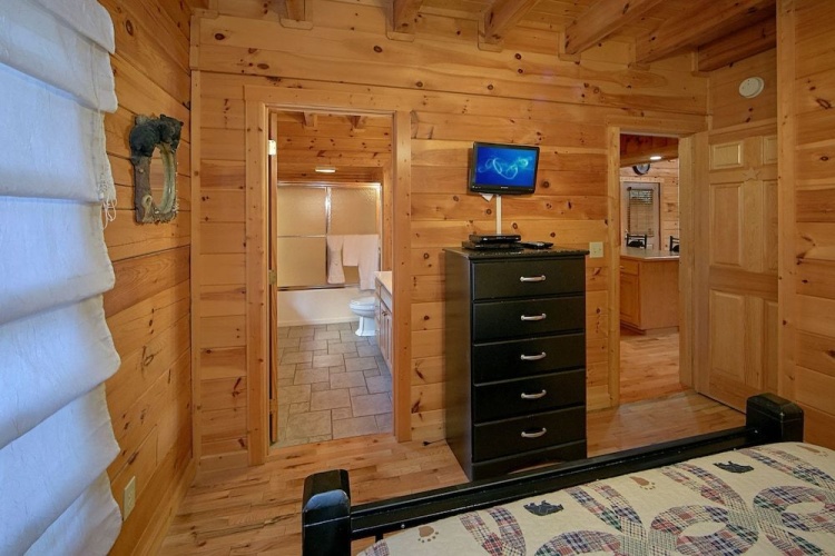 Boulder Bear Lodge 355 - Three Bedroom Cabin