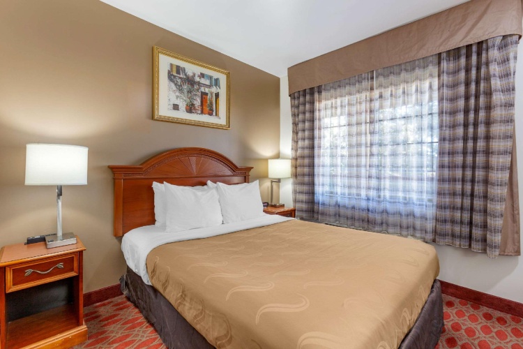 Quadruple Suite