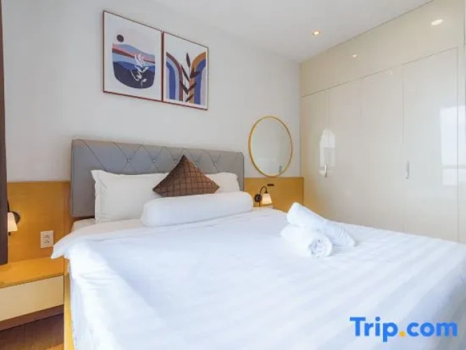 1 Bedroom Apartment with pool view