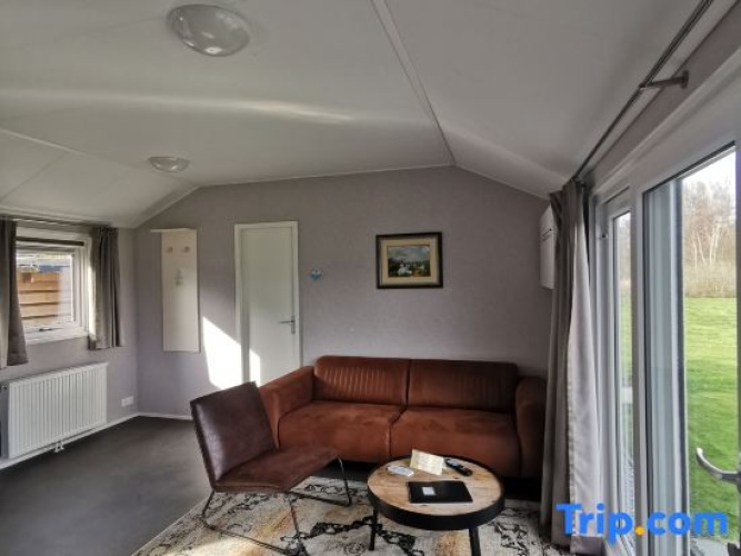 2 Bedrooms Deluxe Chalet with river view
