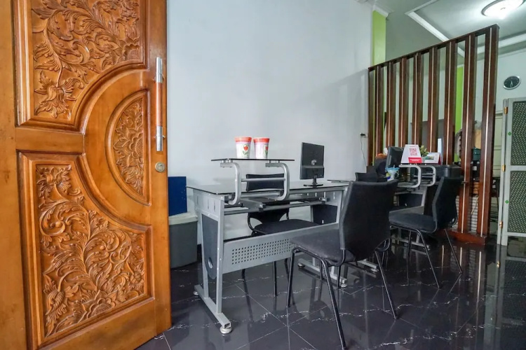 OYO 2036 Afifah Homestay Syariah