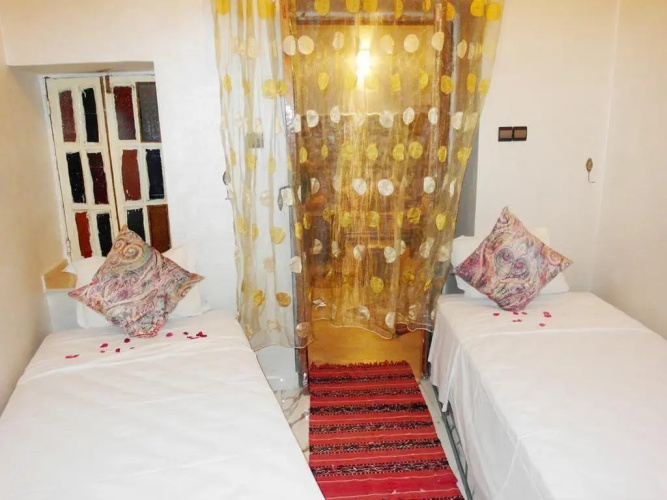 Full Moon Hostel