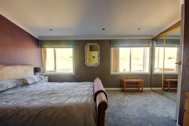 Thistle Apartment
