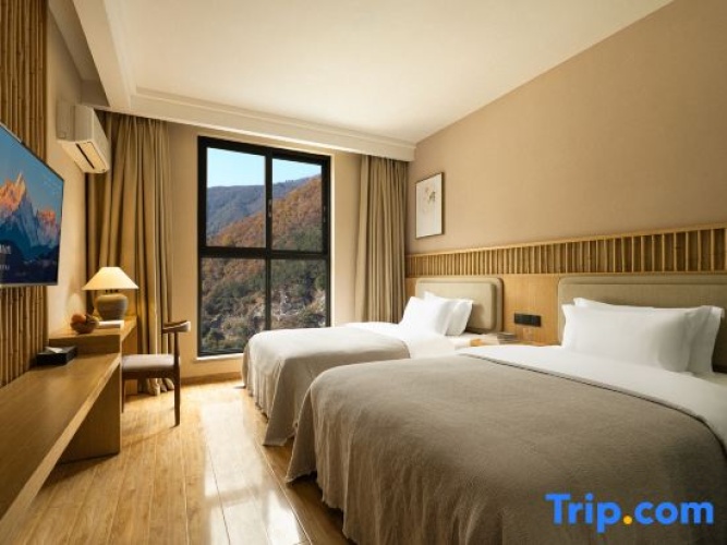 Standard Double room with view