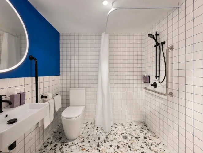 Standard Double room with city view