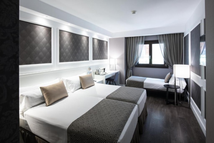 Quadruple room