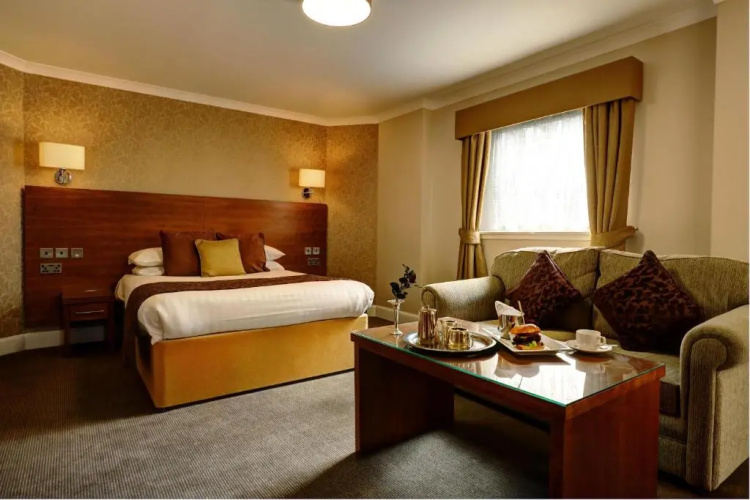 The Golden Lion Hotel