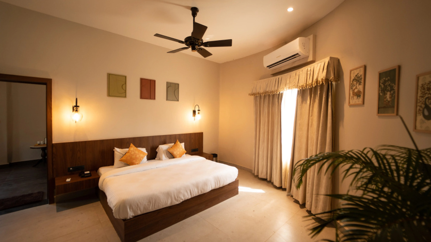 Narwar Lakefront Resort
