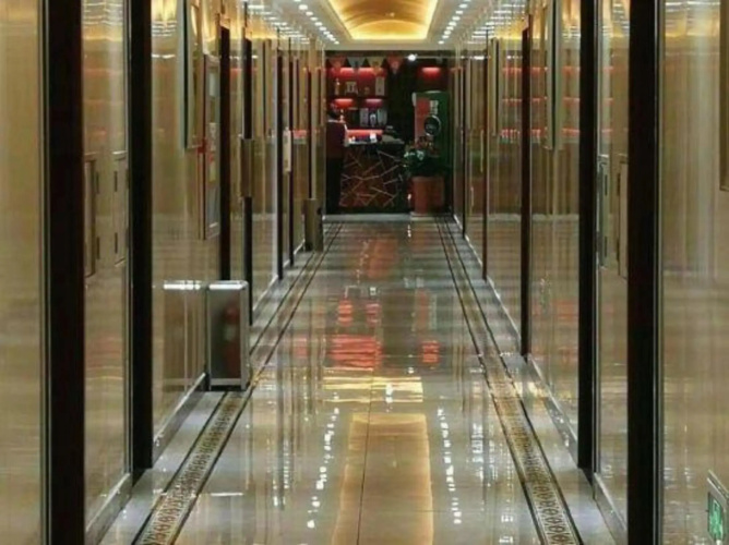 Luo Bei Chun Hotel