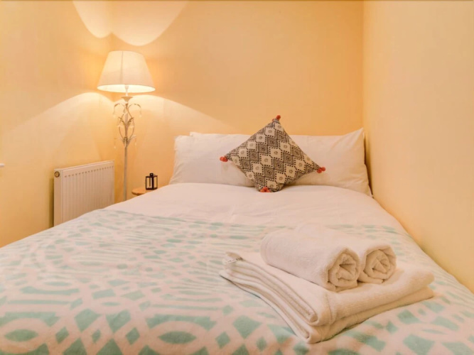 Collingham Place Apartment