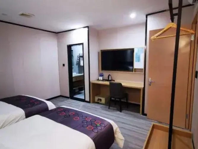 Yimi Select Hotel (Guangzhou Zhujiang New Town Wuyangcun Metro Station)