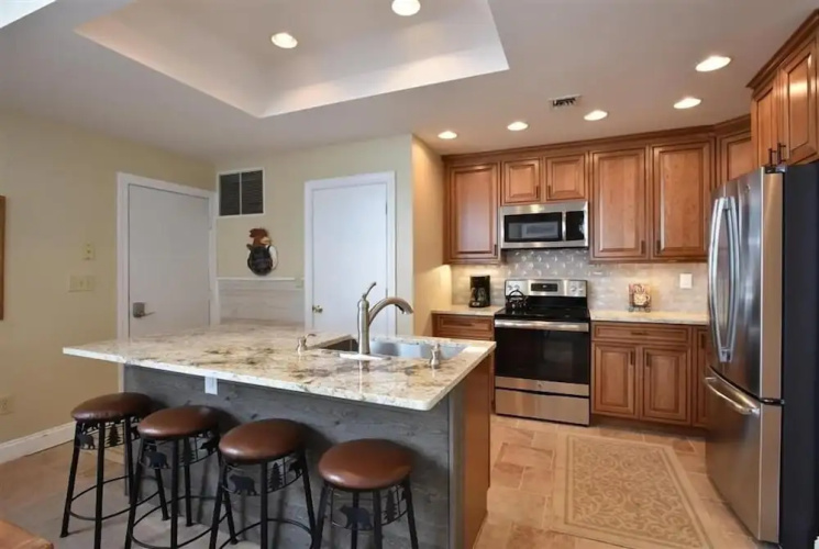 Seven Springs 3 BR Premium Condo with Loft & Deck by RedAwning