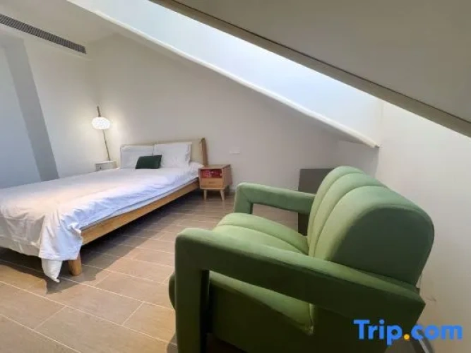 4 Bedrooms Standard Duplex room with garden view